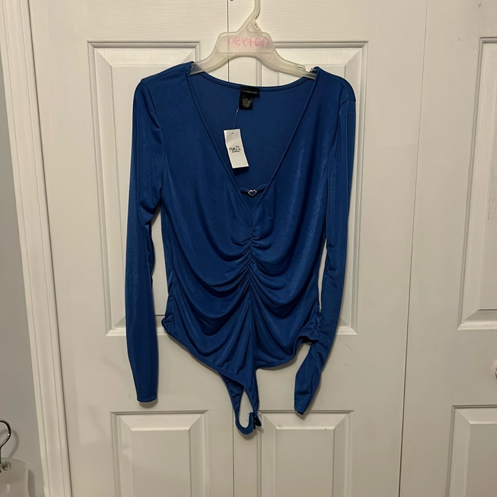 Rue21 sz XL long sleeved ruched deep v neck bodysuit NWT B1313